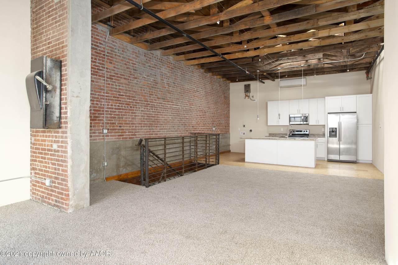 707 Grant Street Unit 11 - Photo 1