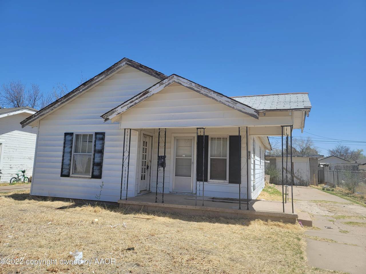 709 Fairmont St - Photo 1