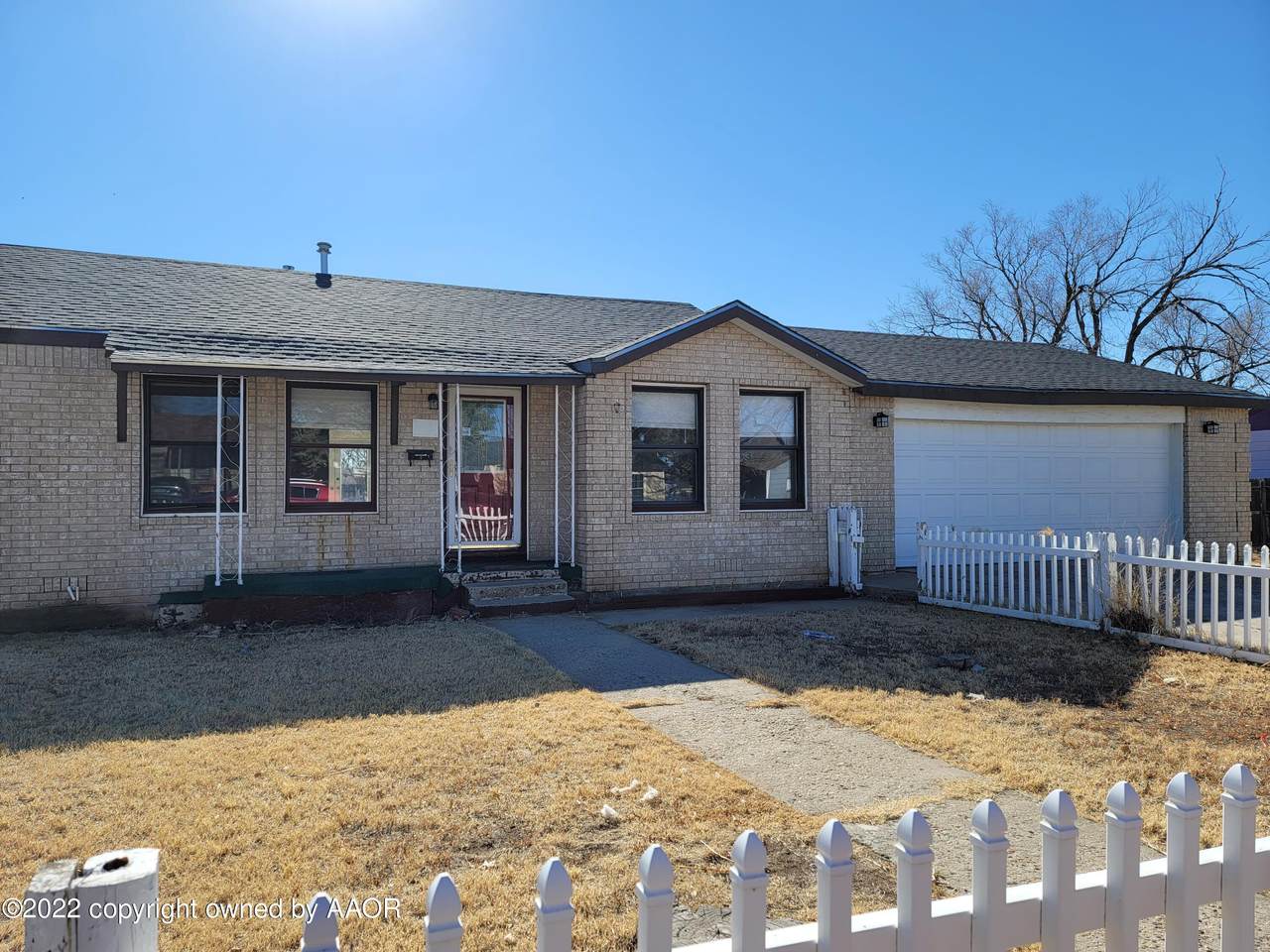 2722 Sanborn St - Photo 1