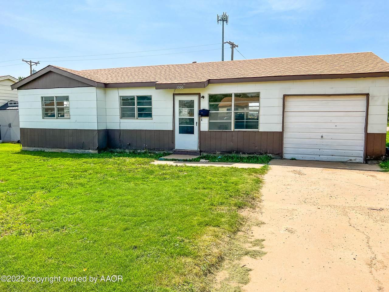 1000 Darby Ave - Photo 1