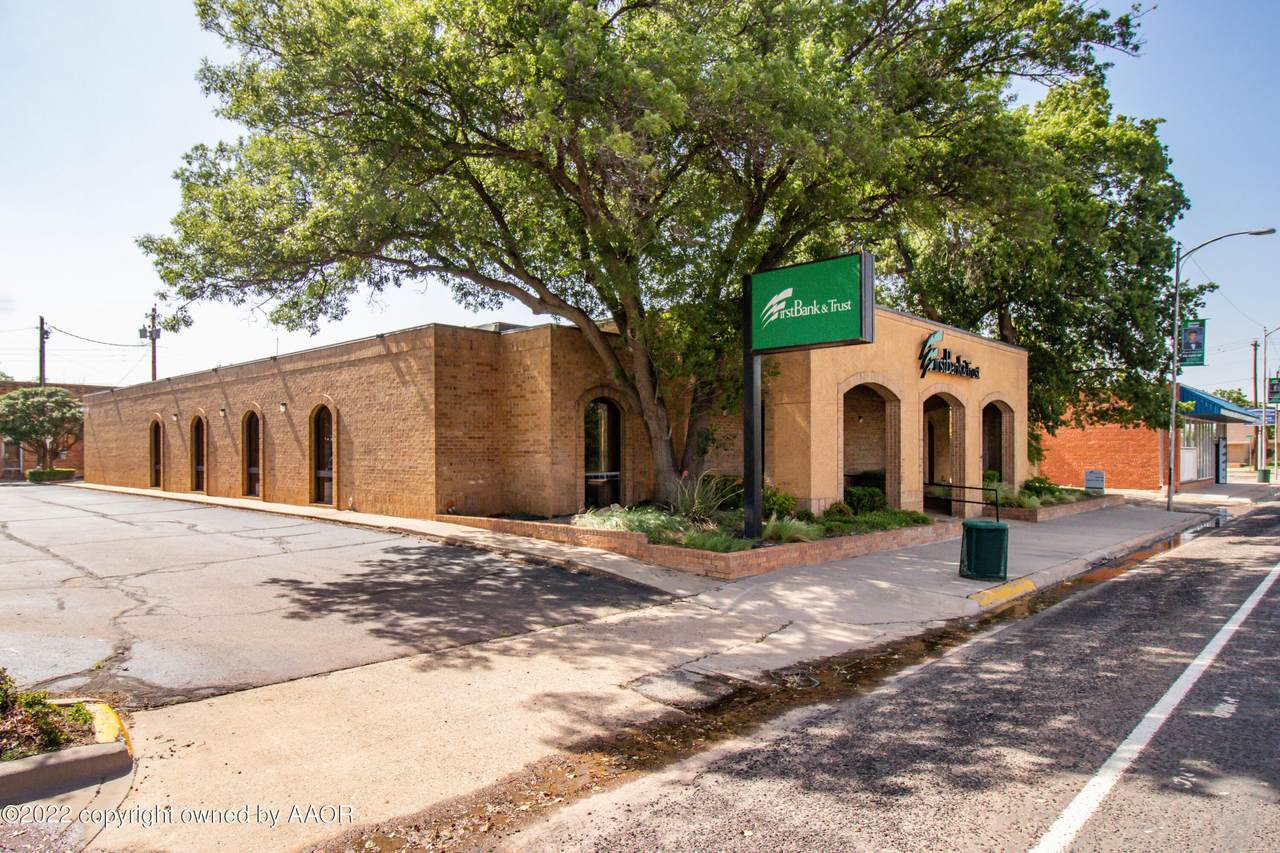 305 Main St - Photo 1