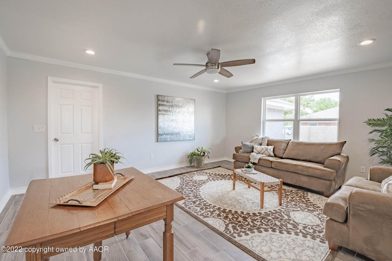102 Country Club Ter - Photo 1