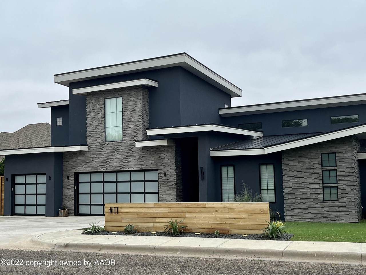 11 Prestwick Ln - Photo 1