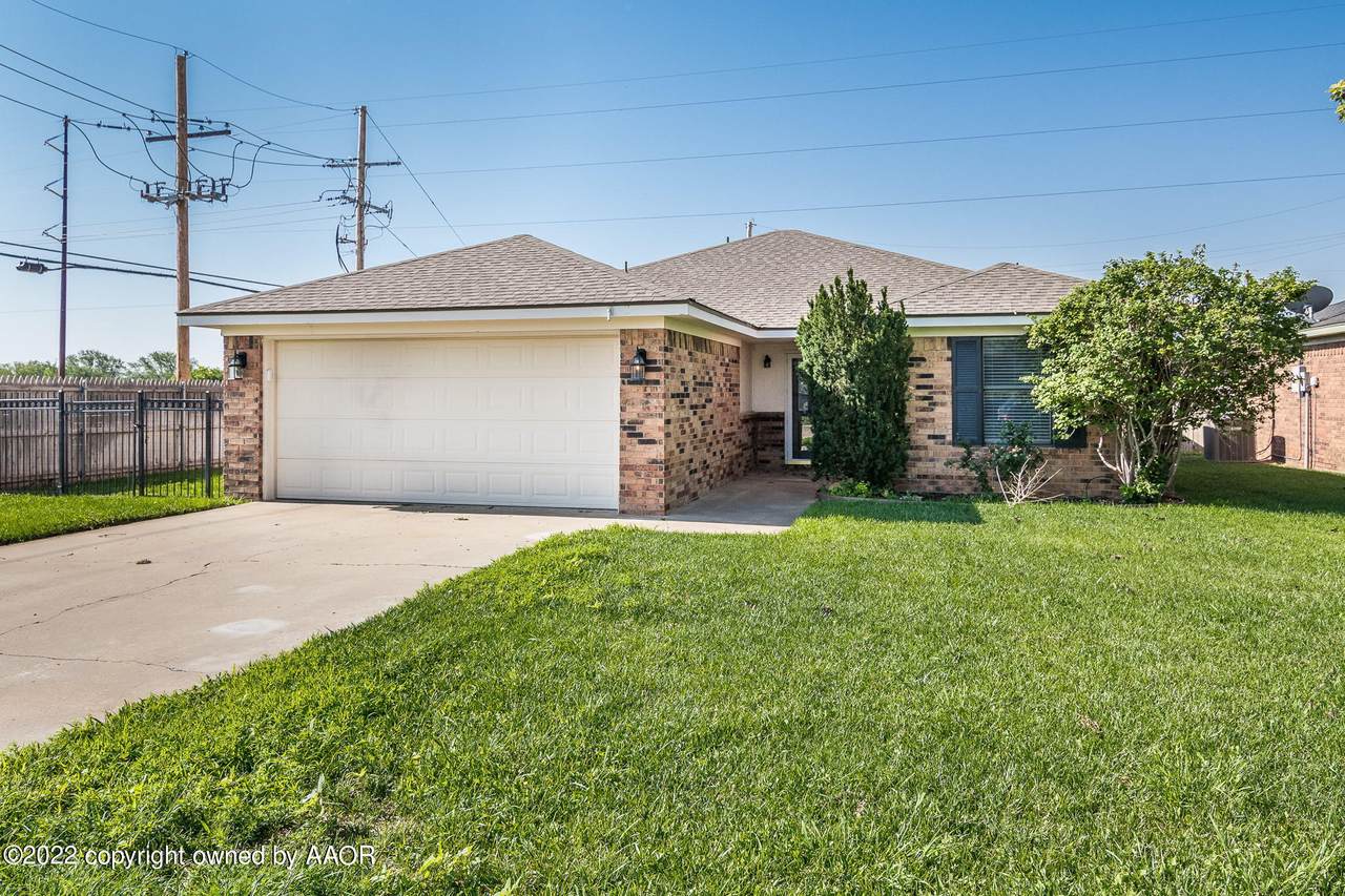 1 Aztec Dr - Photo 1