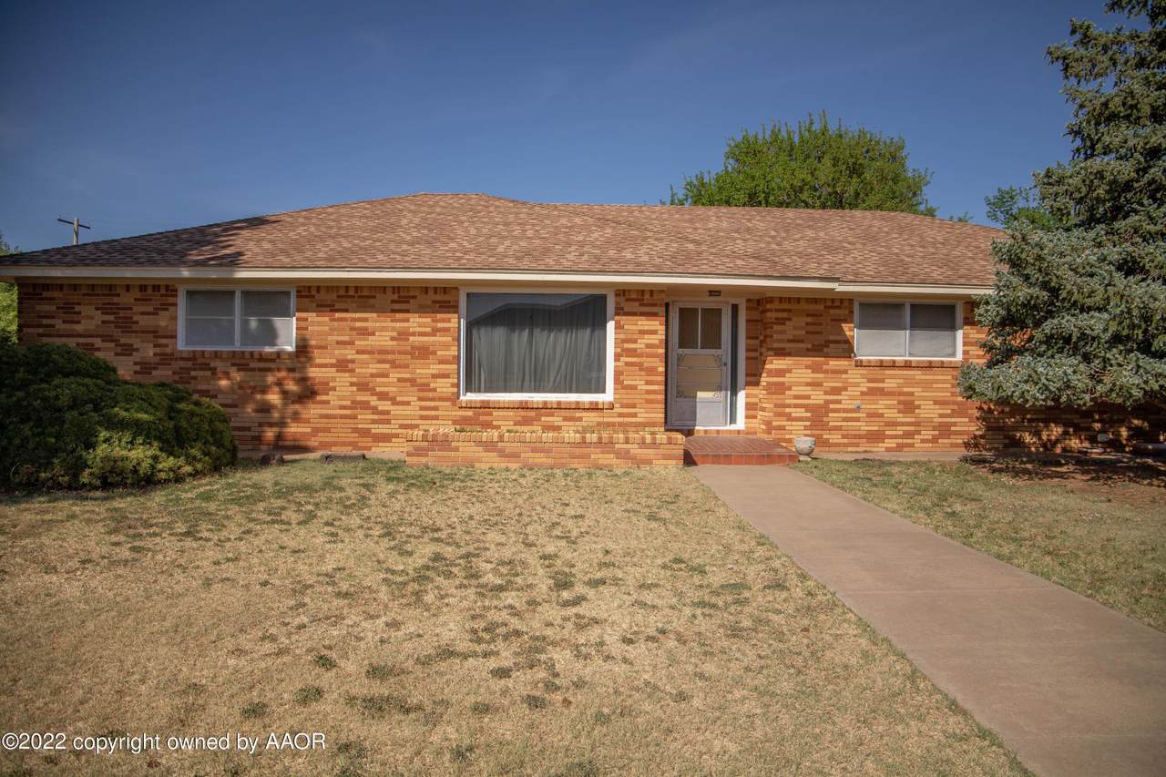 1422 Pecan Ave - Photo 1