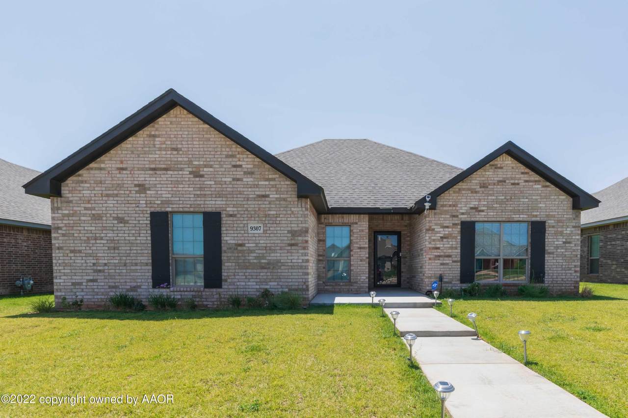 9307 Heritage Hills Pkwy - Photo 1