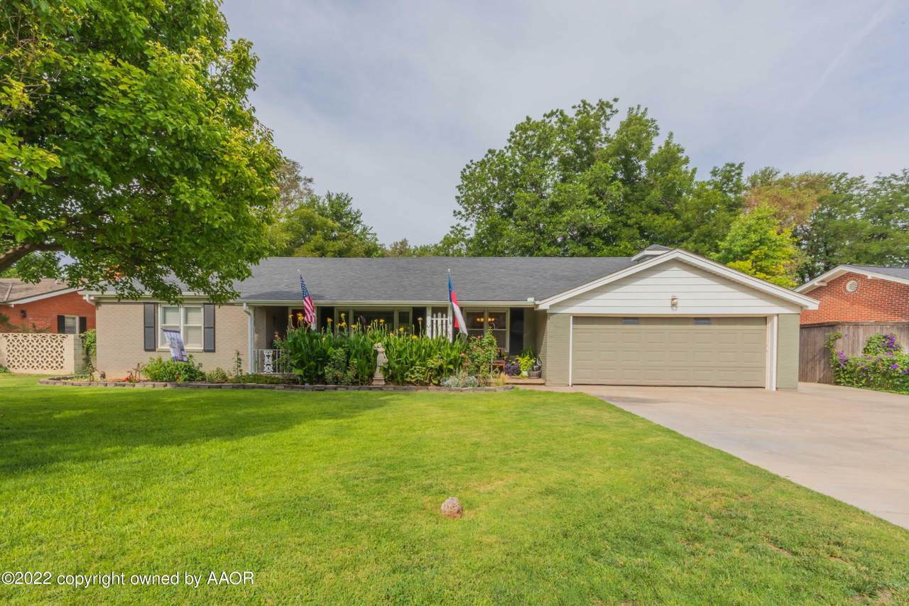 2402 Travis St - Photo 1
