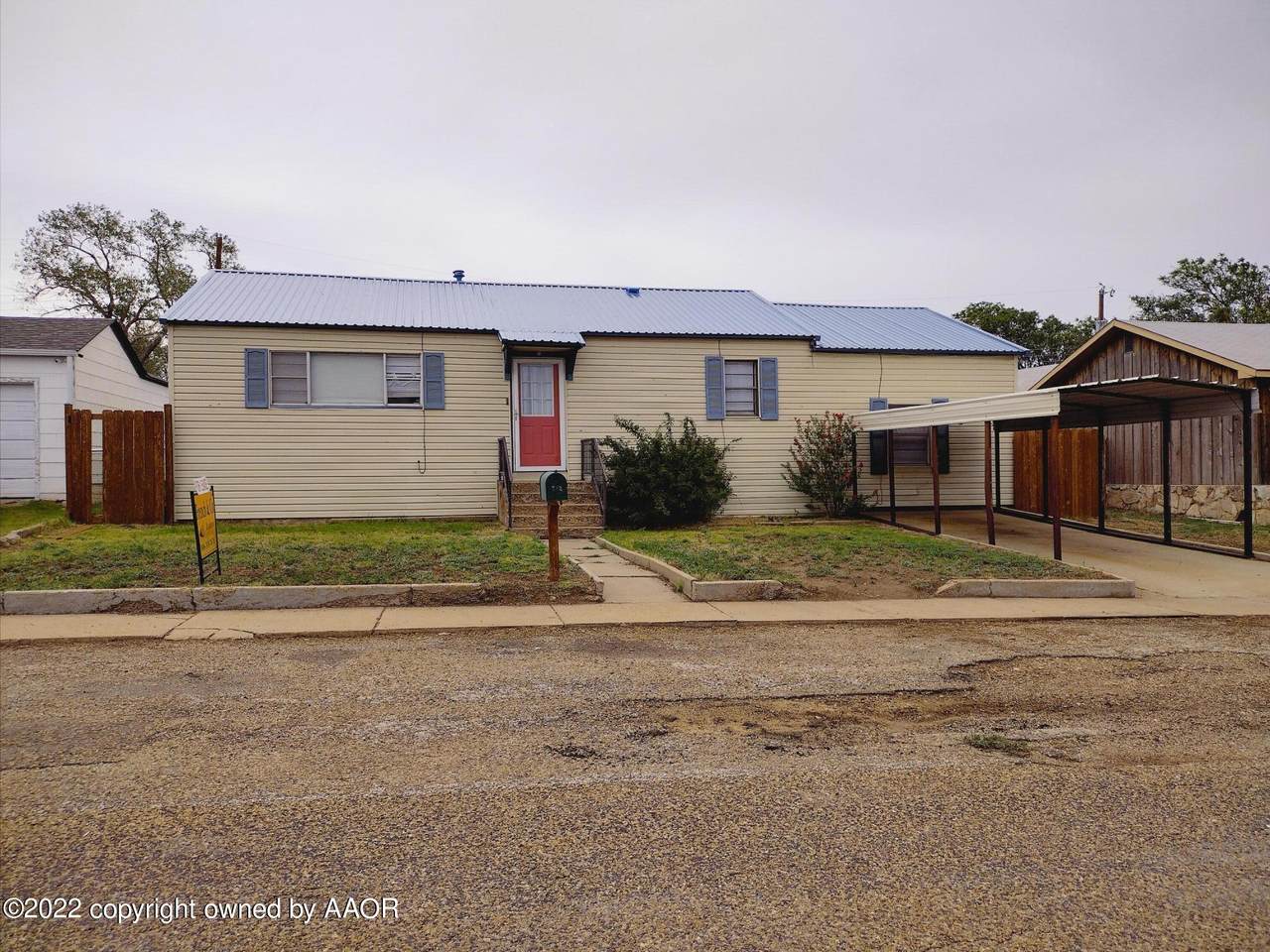202 Butadieno St - Photo 1