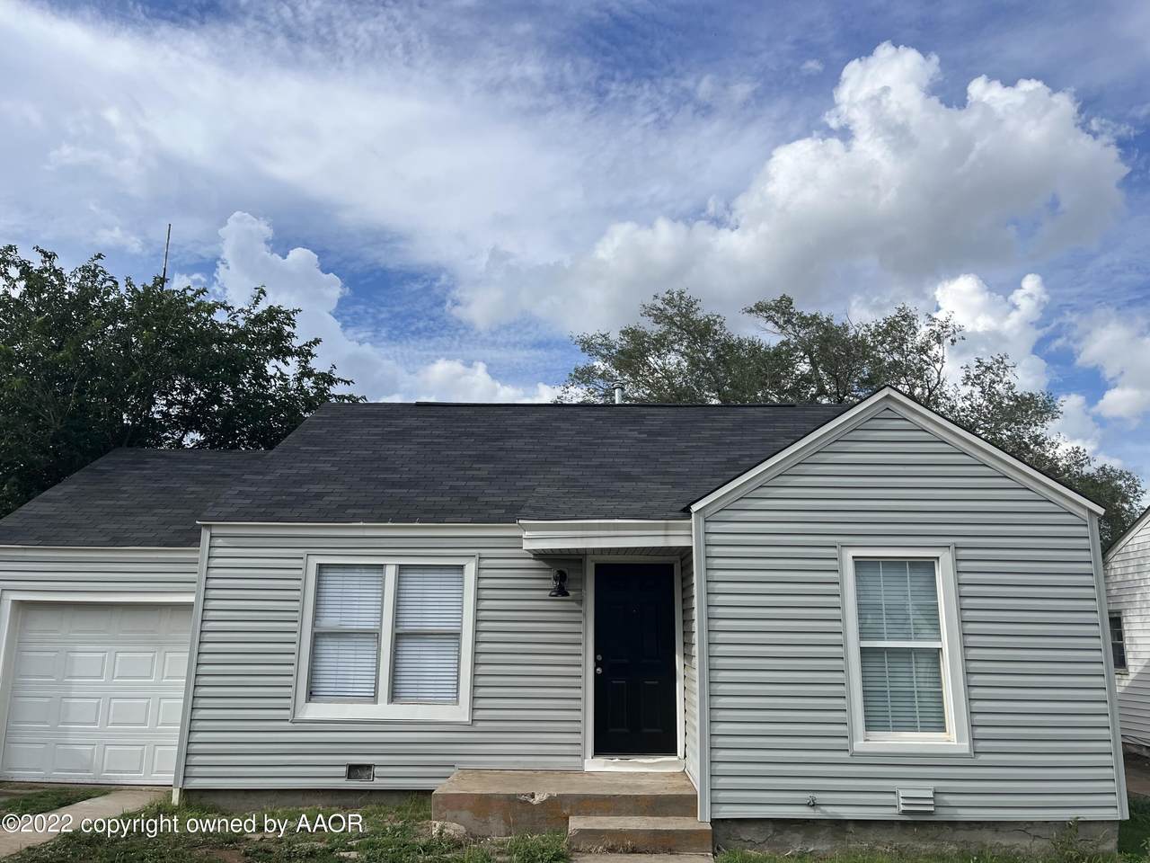 1418 12th Ave - Photo 1