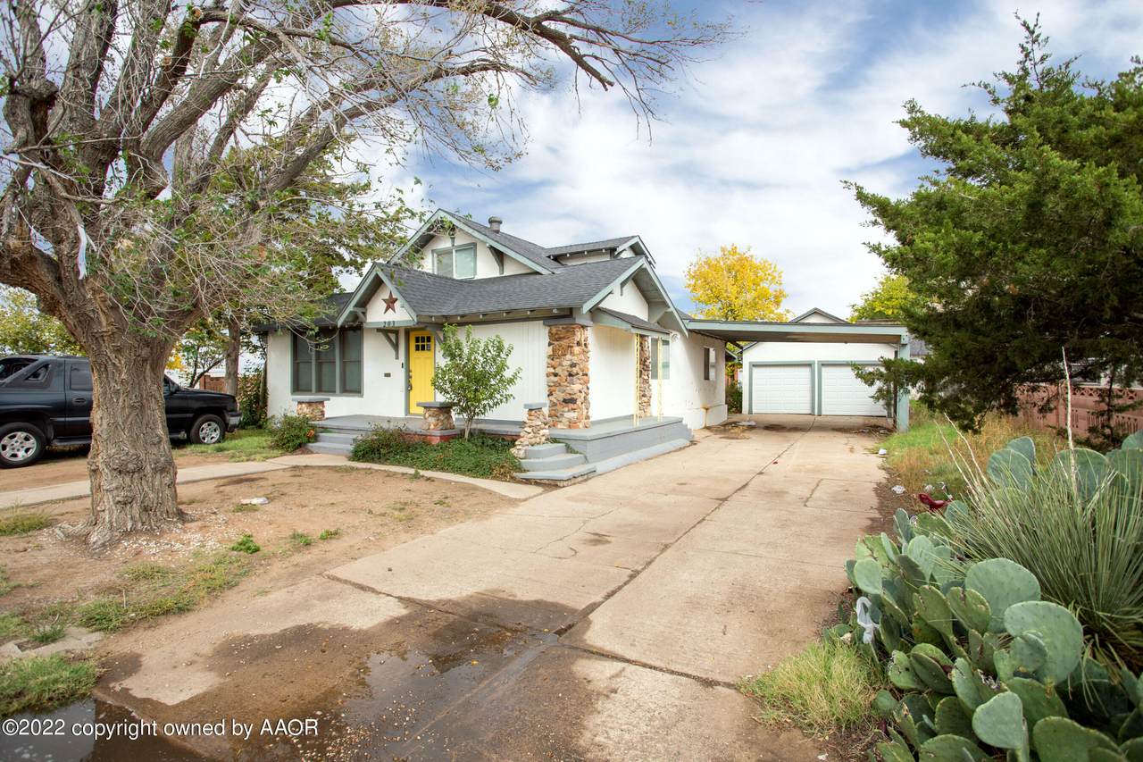 203 Hastings Ave - Photo 1