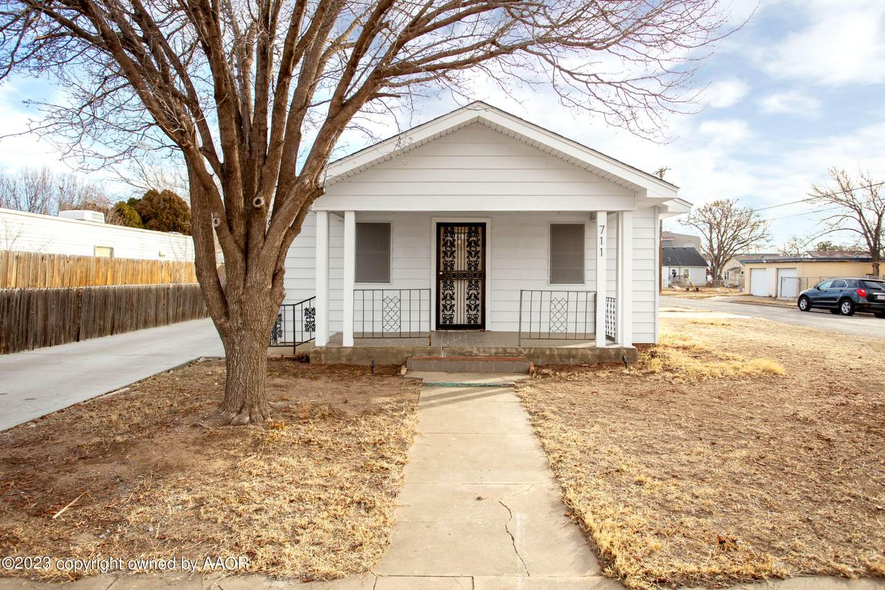 711 Carolina St - Photo 1