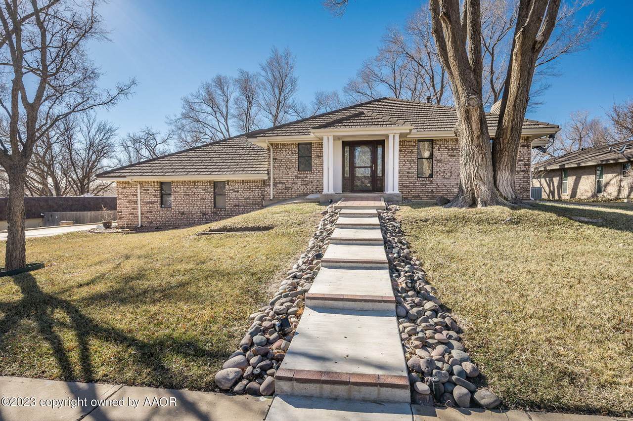57 Country Club Dr - Photo 1
