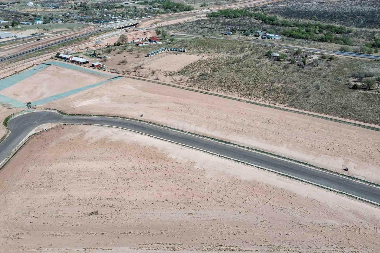 2850 Augusta Avenue - Photo 1