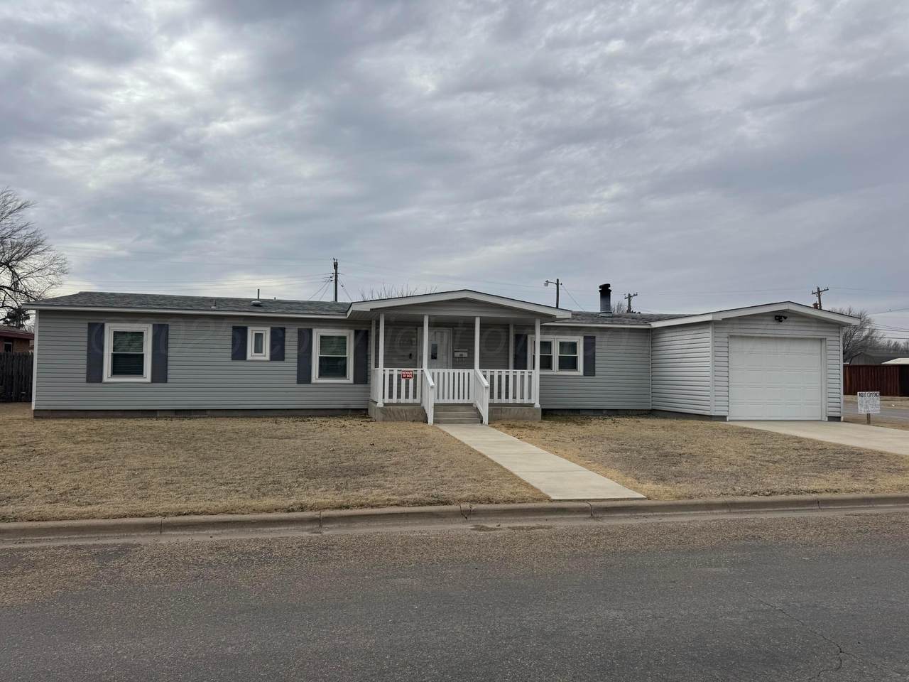 1702 Baylor Street - Photo 1