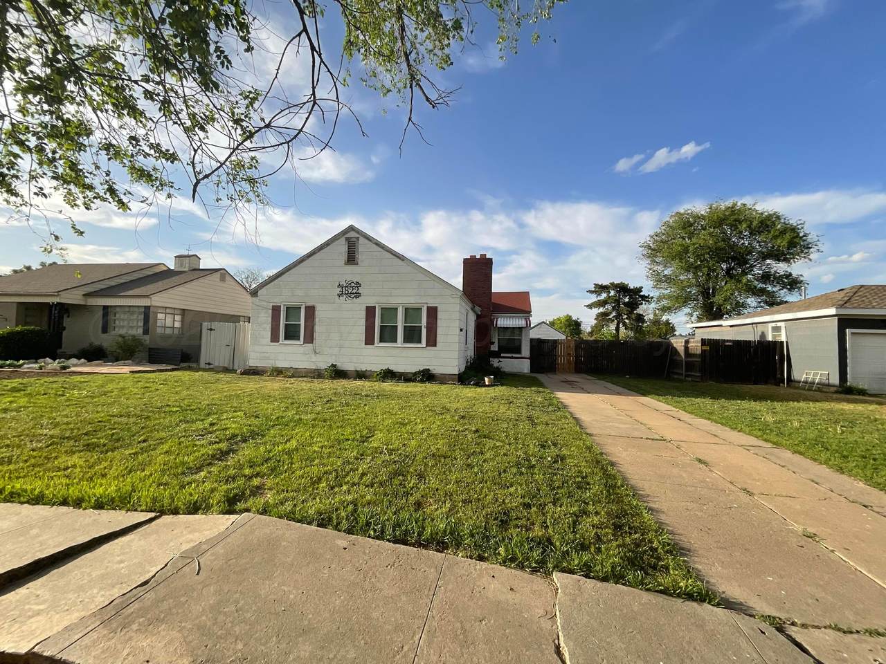 4822 10th Avenue - Photo 1