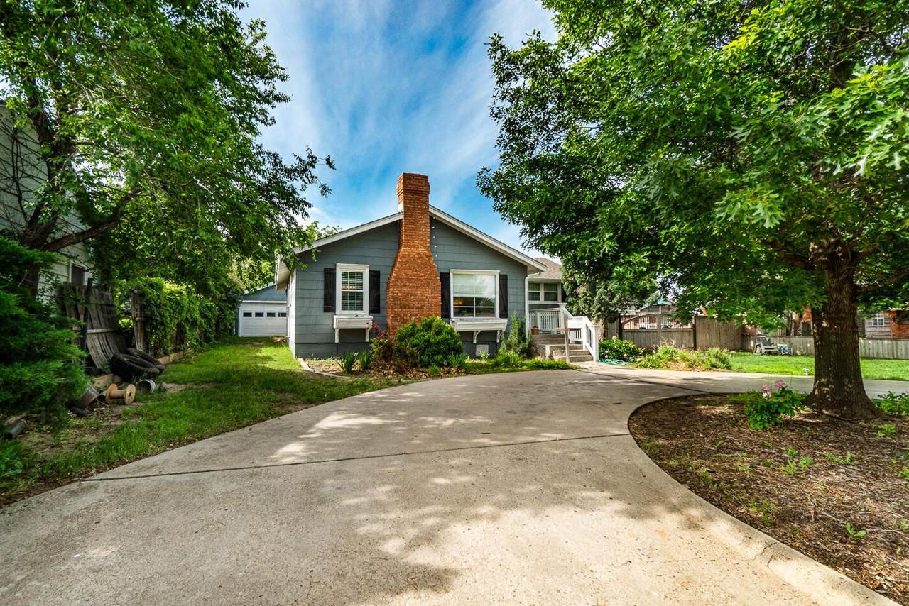 1203 Lee Street - Photo 1