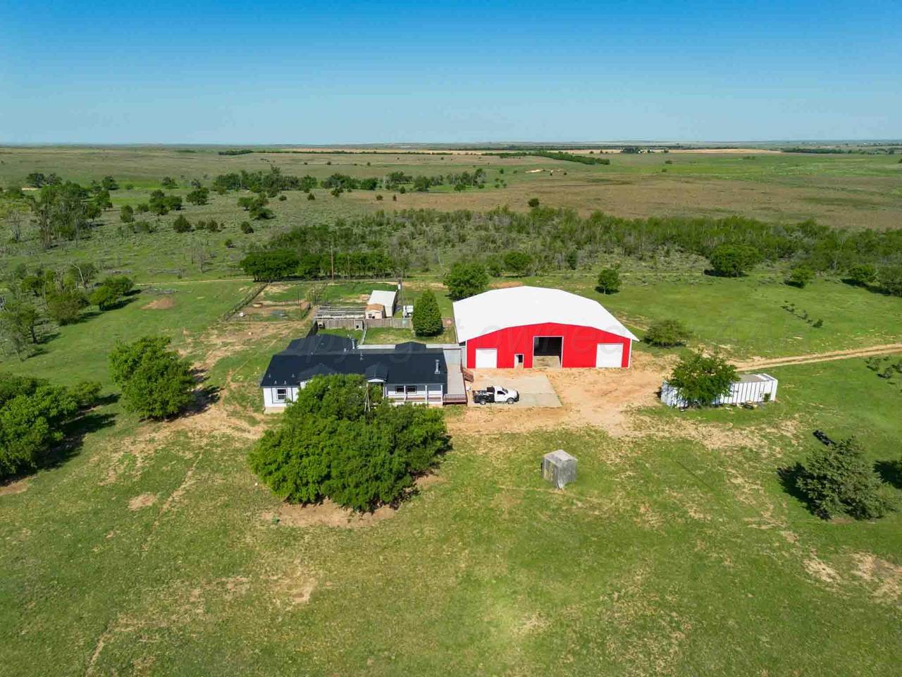 8040 County Road 2 - Photo 1