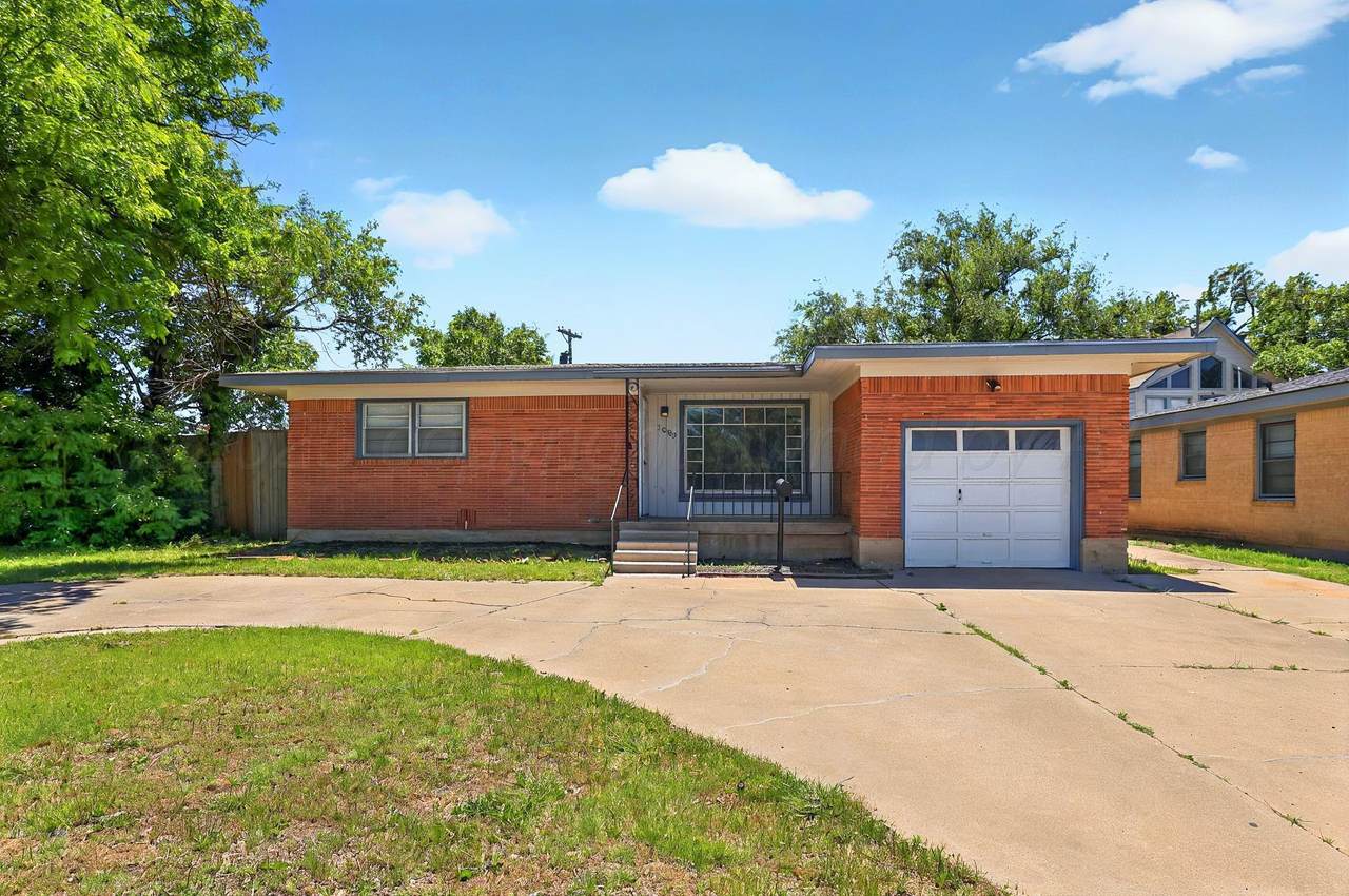 1603 35TH Avenue - Photo 1