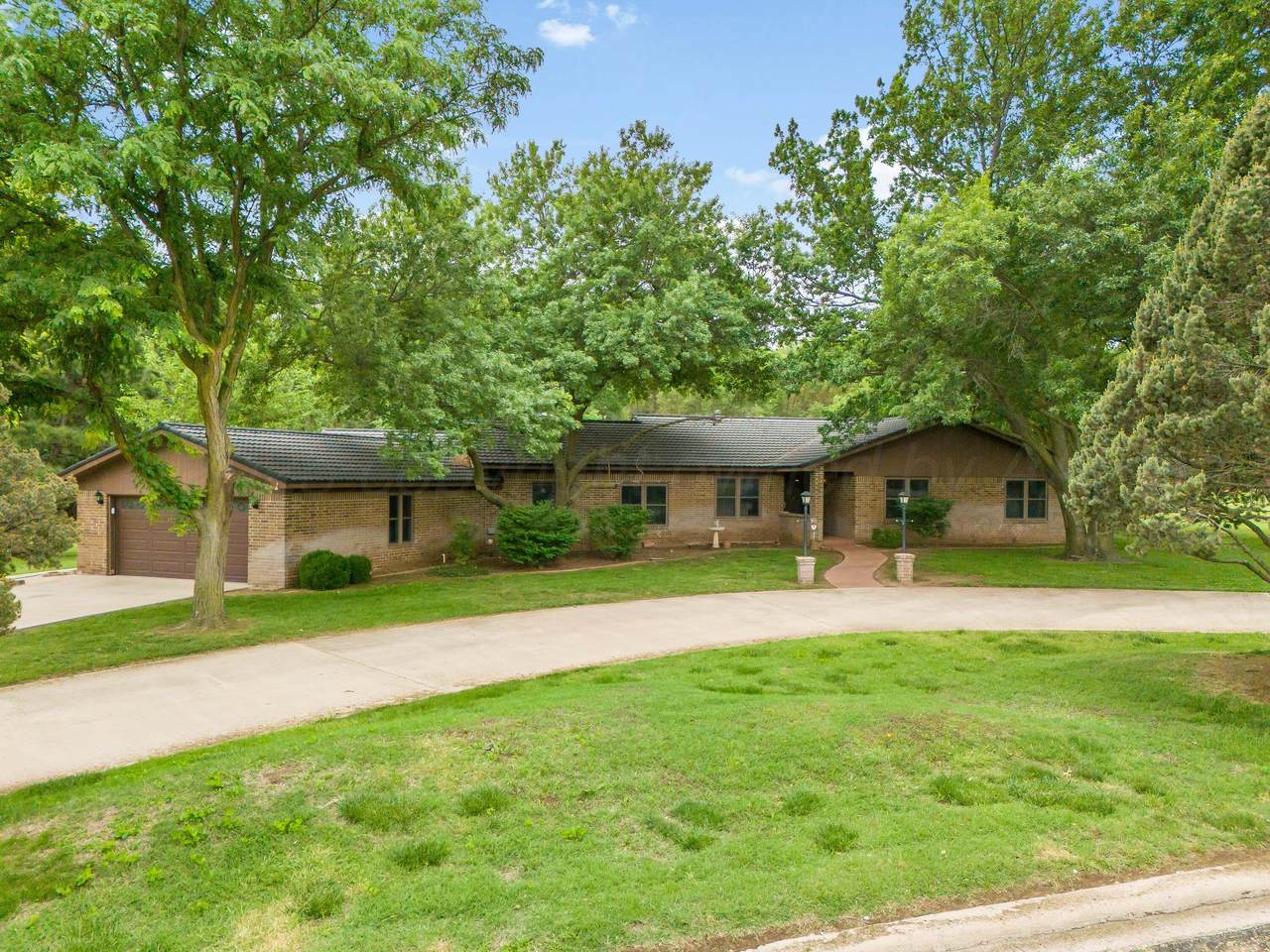 300 11th Street - Photo 1