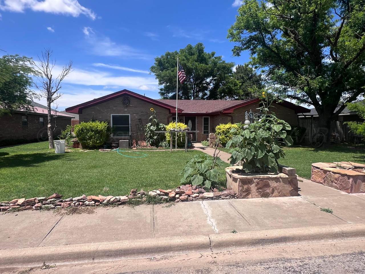 514 Willow Lane - Photo 1