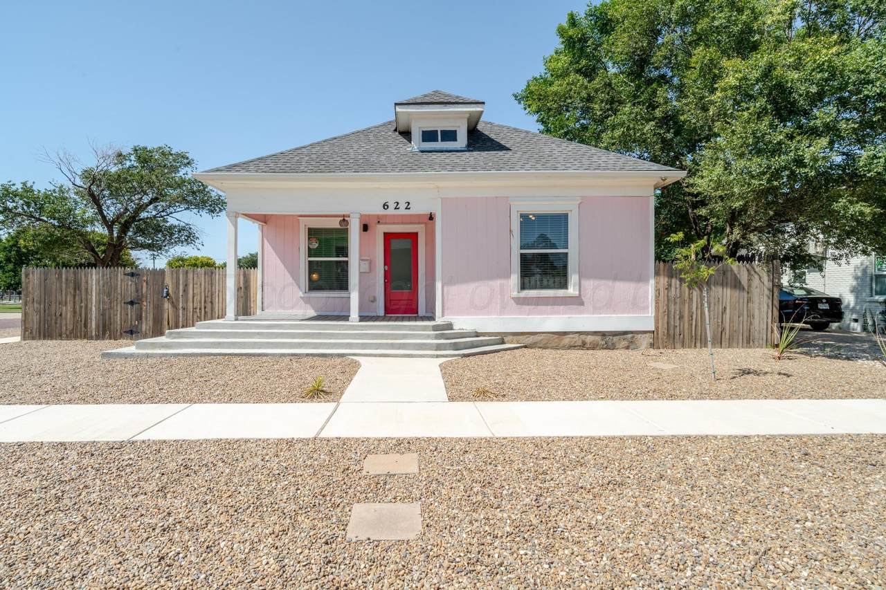 622 9TH Avenue - Photo 1