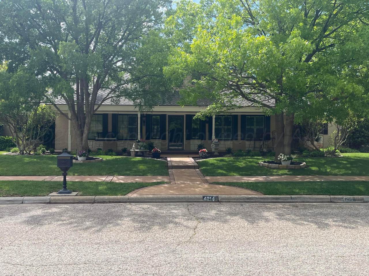 4214 Roxton Drive - Photo 1