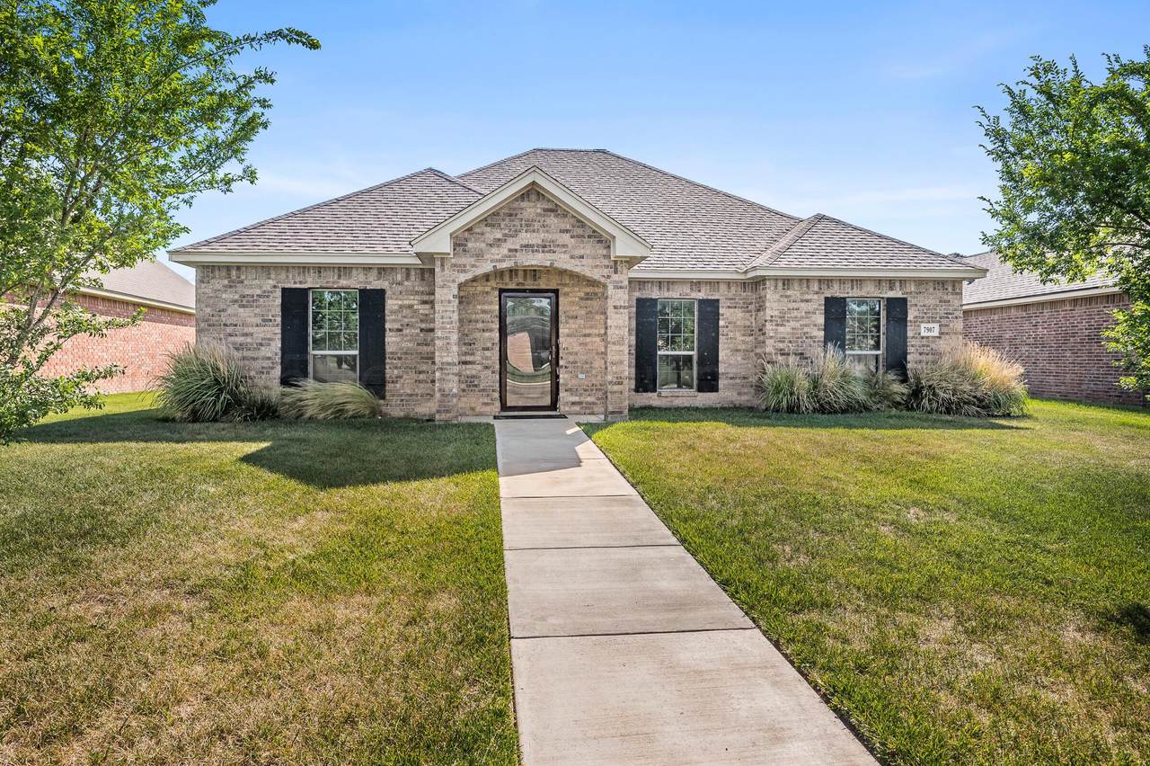 7907 Crestline Drive - Photo 1