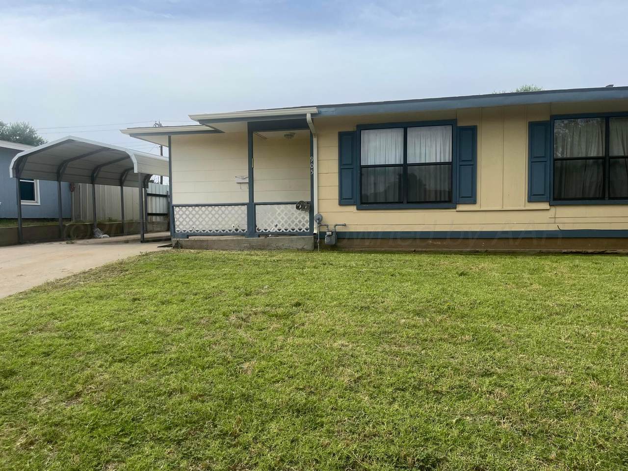 905 Harrington Street - Photo 1