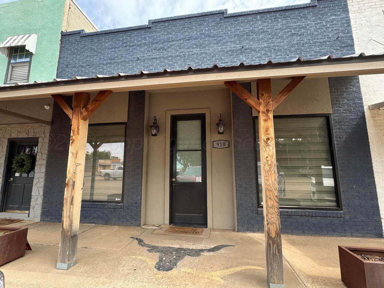 918 Main Street - Photo 1