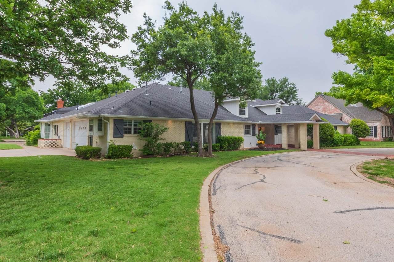 4102 Paramount Boulevard - Photo 1