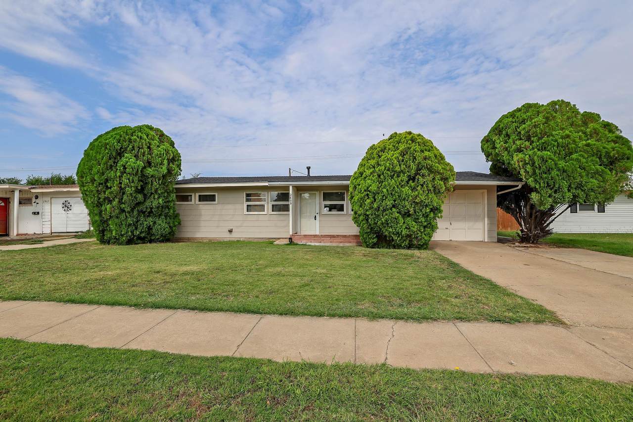 2409 Rosewood Lane - Photo 1