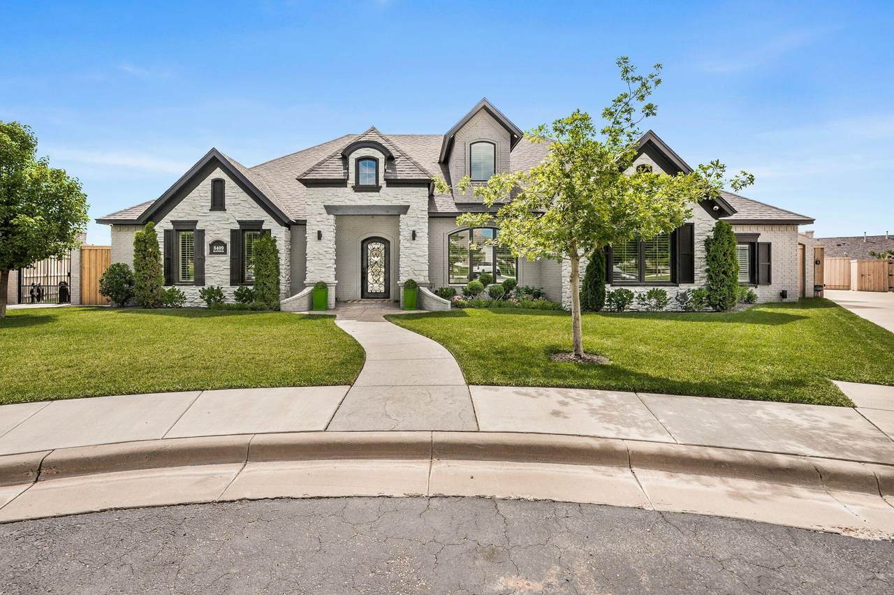 8409 Shadywood Drive - Photo 1