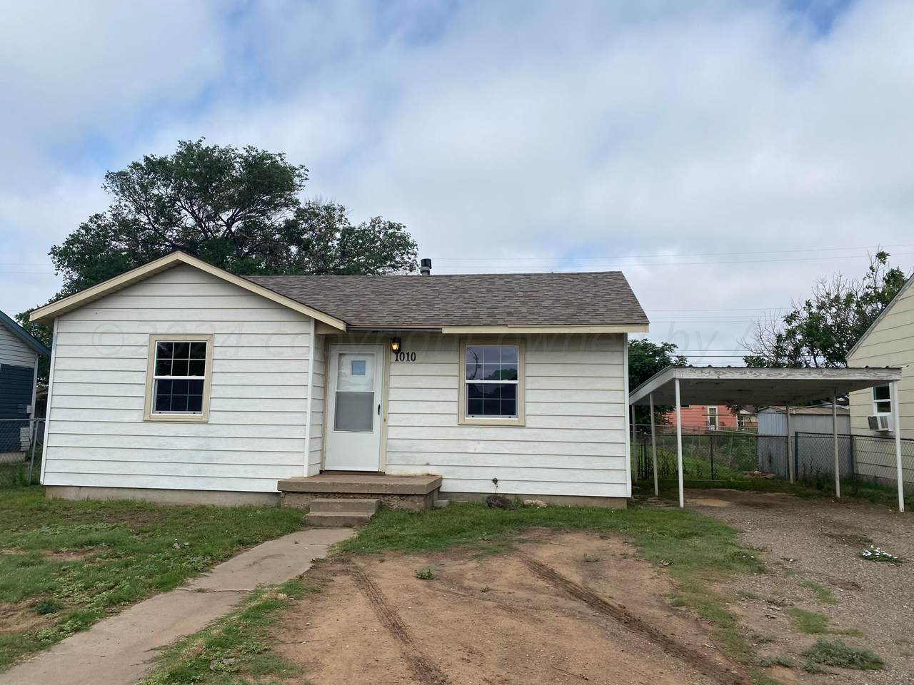 1010 Ricks Street - Photo 1