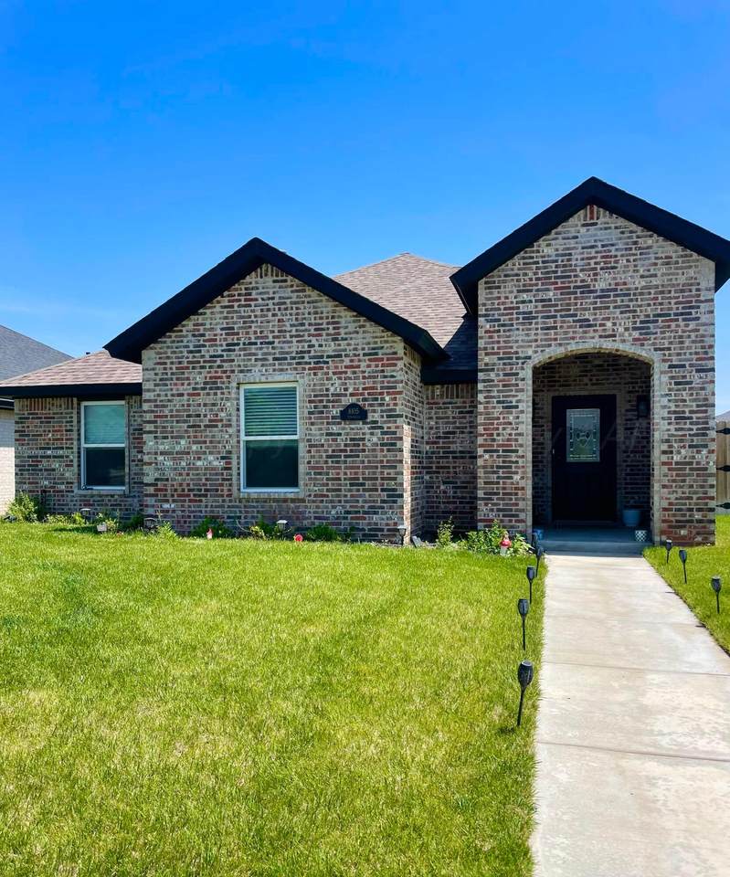 8105 Pensacola Avenue - Photo 1