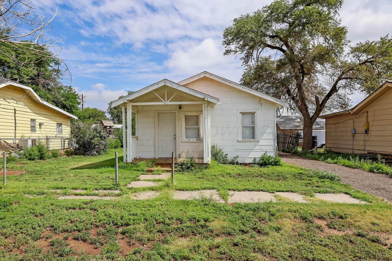 2302 1ST Avenue - Photo 1