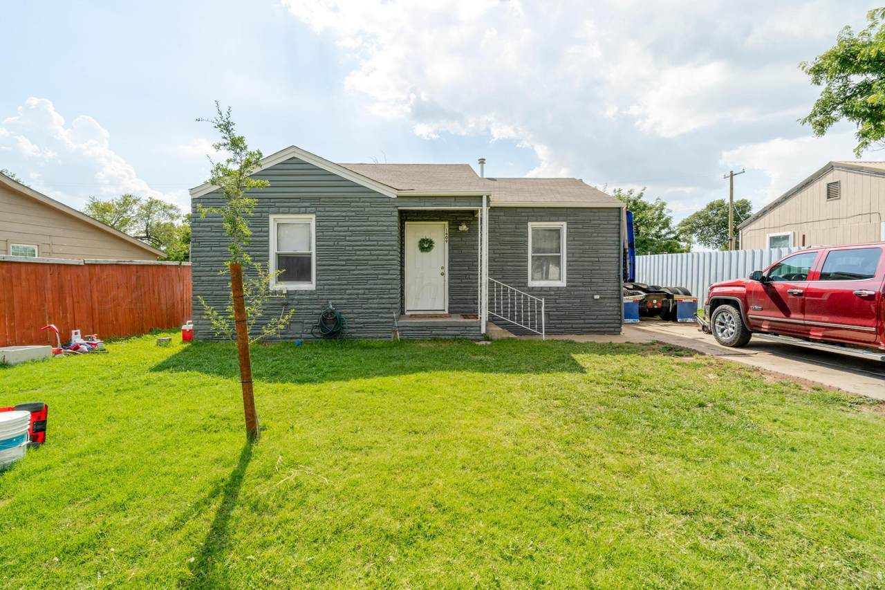 1609 Nix Street - Photo 1