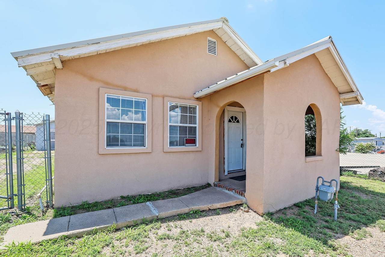 2407 Amarillo Boulevard - Photo 1