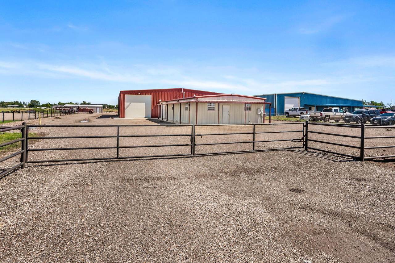 3101 E Fm 1151 - Photo 1