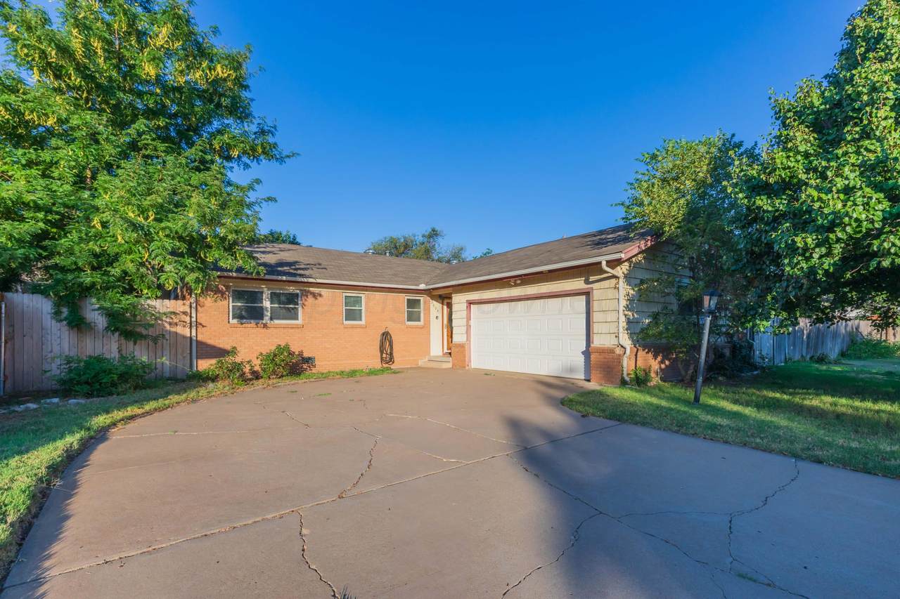 3604 Julie Drive - Photo 1