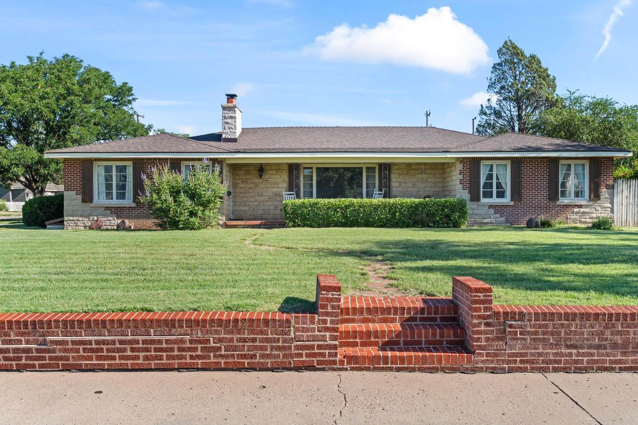 1601 8TH Avenue - Photo 1