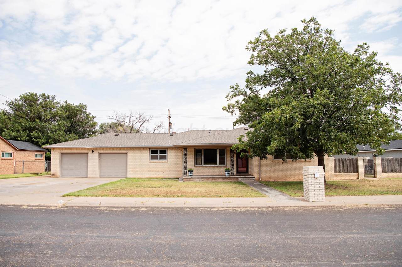 106 Beach Street - Photo 1