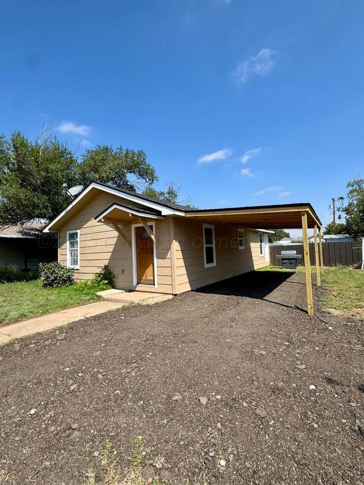 2106 1st Avenue - Photo 1