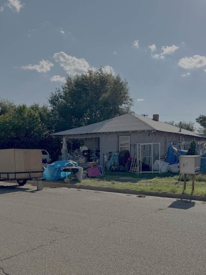 513 4th Street - Photo 1