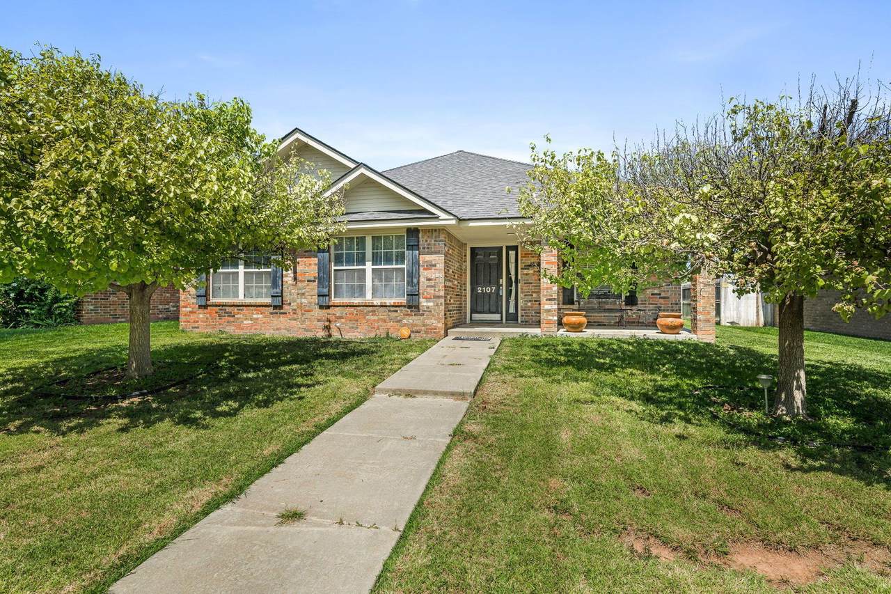 2107 40TH Avenue - Photo 1