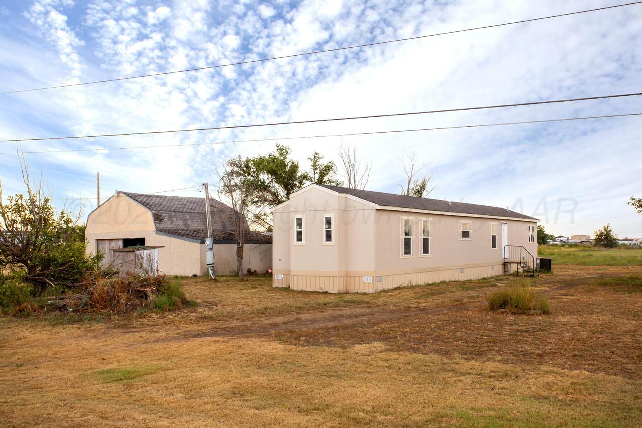 1606 Blackfoot Trail - Photo 1