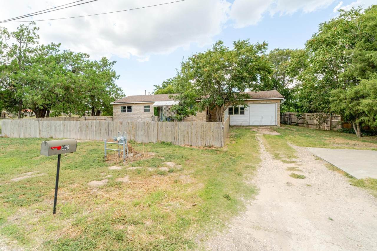 920 Studebaker Avenue - Photo 1