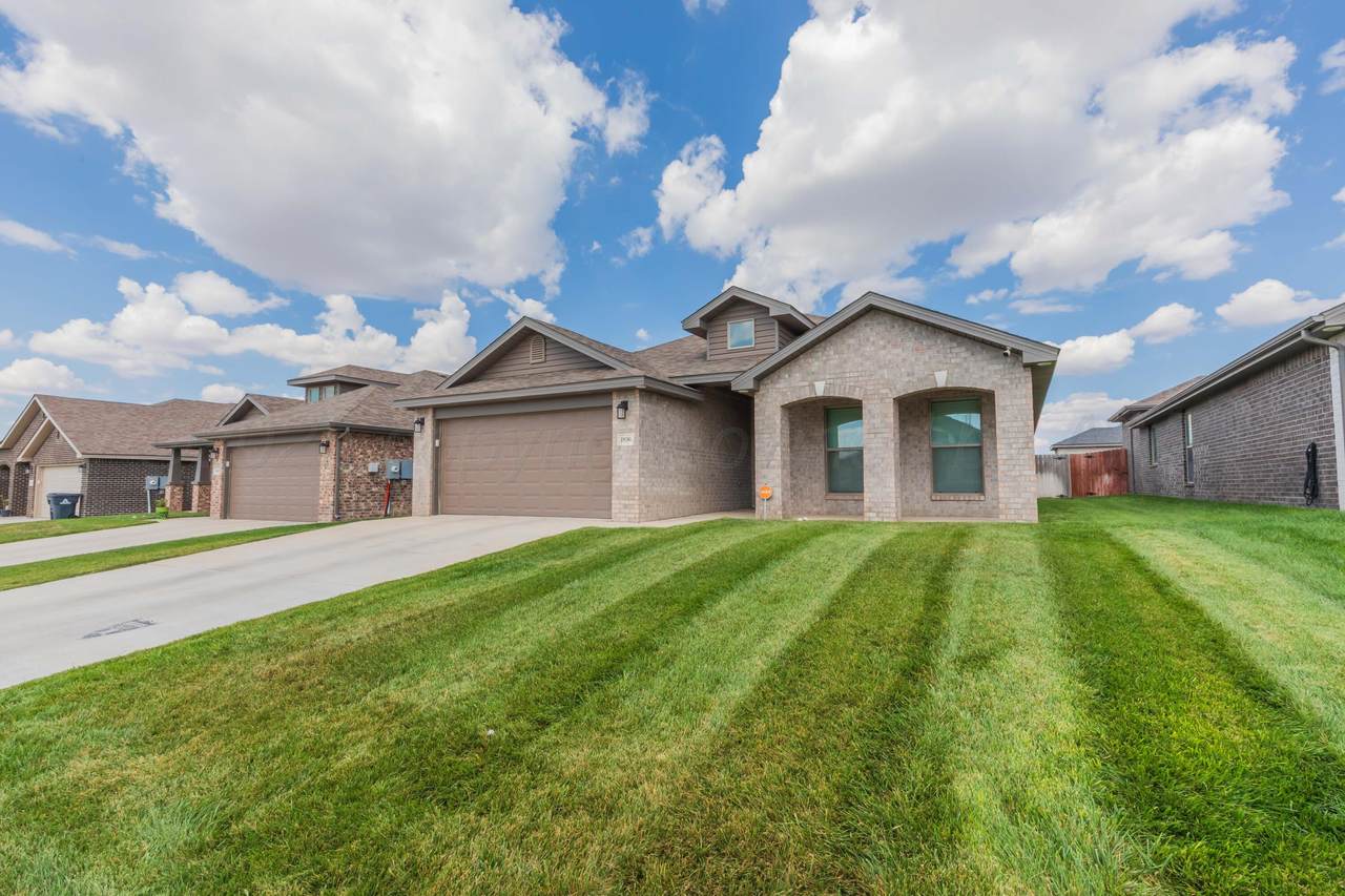 1836 Apricot Avenue - Photo 1