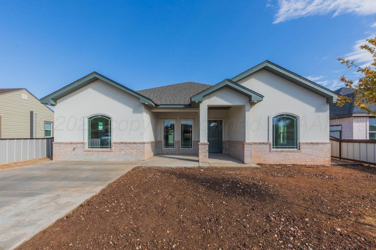 3809 10TH Avenue - Photo 1