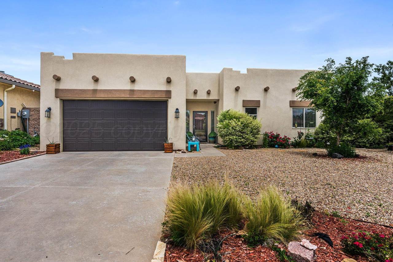 1102 Shiraz Boulevard - Photo 1