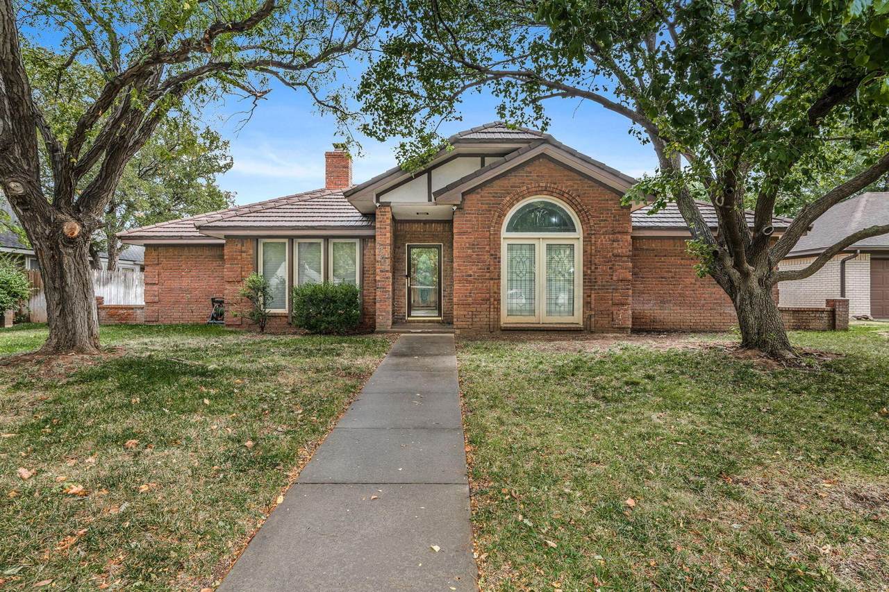 6807 Cloud Crest Drive - Photo 1